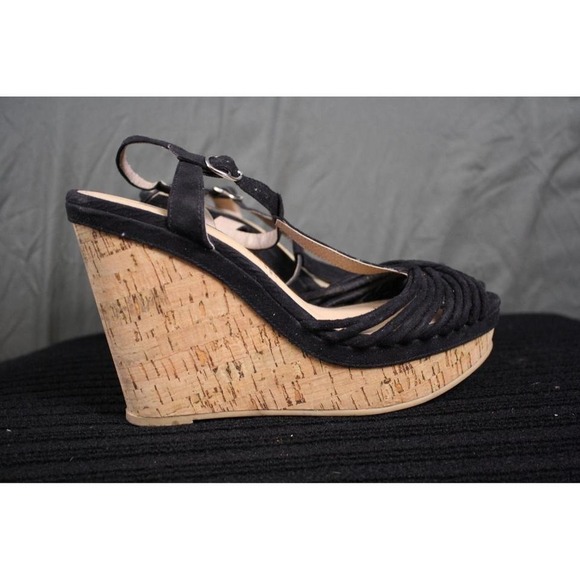 Wedge - Picture 3 of 8